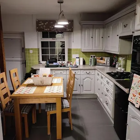 A Cosy Country Retreat In The Dales- Rowan 度假居 *