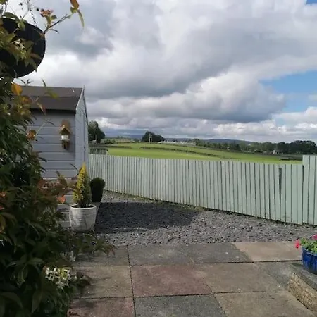A Cosy Country Retreat In The Dales- Rowan Holiday home *