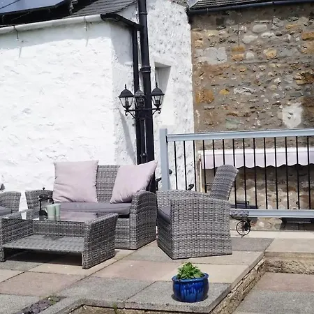A Cosy Country Retreat In The Dales- Rowan *